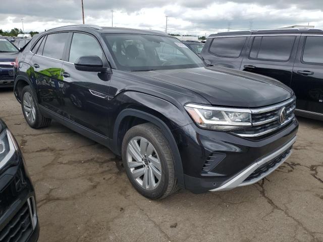 1V26E2CA6LC211815 - 2020 VOLKSWAGEN ATLAS CROS SE Черный фото 4