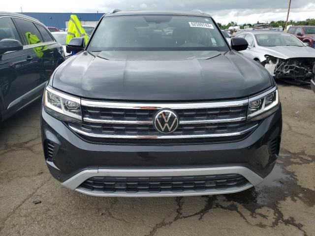 1V26E2CA6LC211815 - 2020 VOLKSWAGEN ATLAS CROS SE Черный фото 5