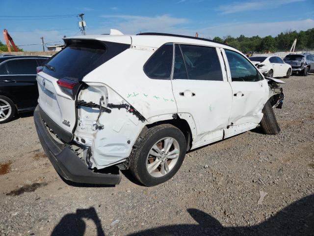 2T3RWRFV0PW176209 - 2023 TOYOTA RAV4 XLE WHITE photo 3
