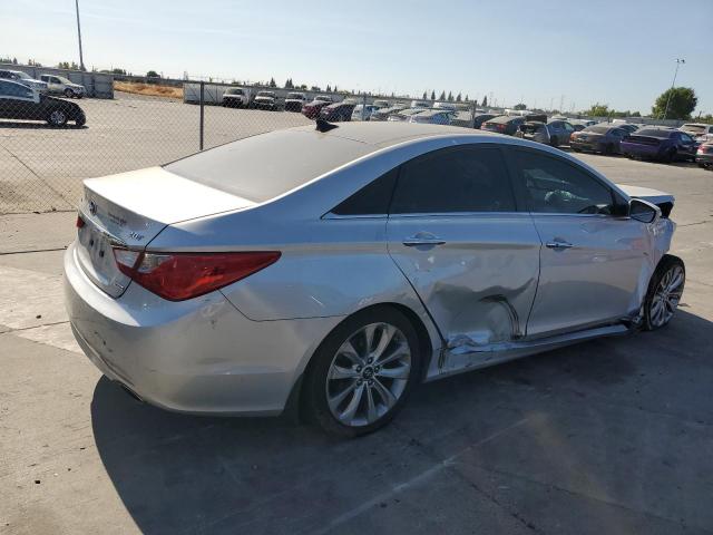 5NPEC4AB9CH430427 - 2012 HYUNDAI SONATA SE SILVER photo 3