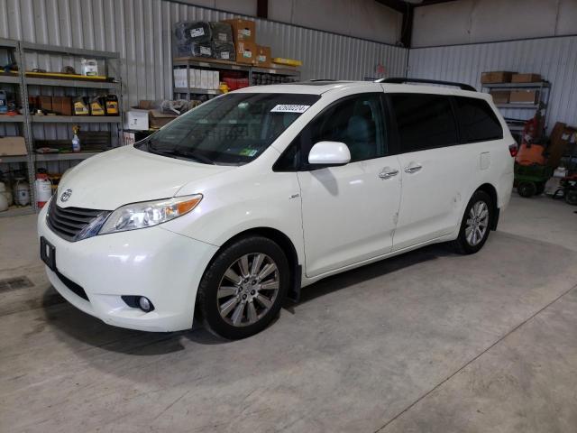 2017 TOYOTA SIENNA XLE, null