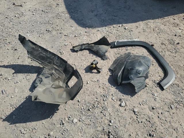 ZACNJAAB8LPK94185 - 2020 JEEP RENEGADE SPORT RED photo 13