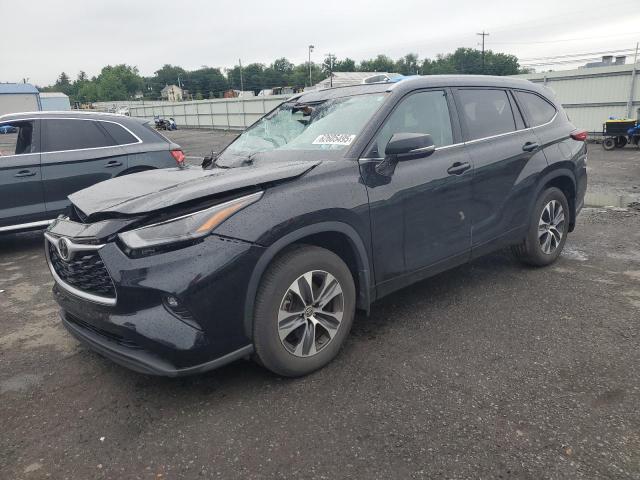 5TDGZRBH7NS241862 - 2022 TOYOTA HIGHLANDER XLE BLACK photo 1