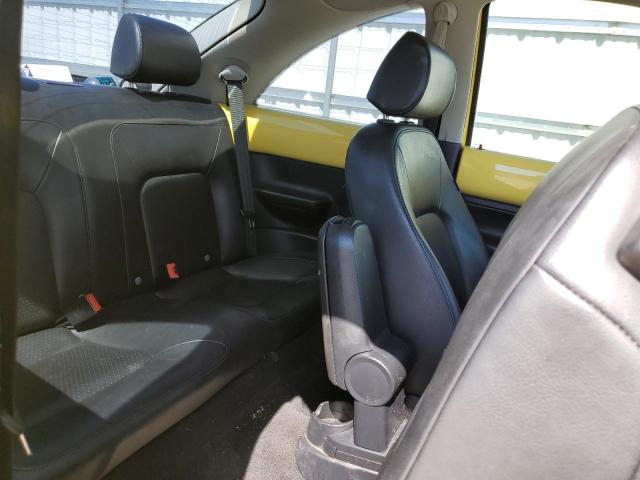 3VWPG3AG8AM011041 - 2010 VOLKSWAGEN NEW BEETLE YELLOW photo 10