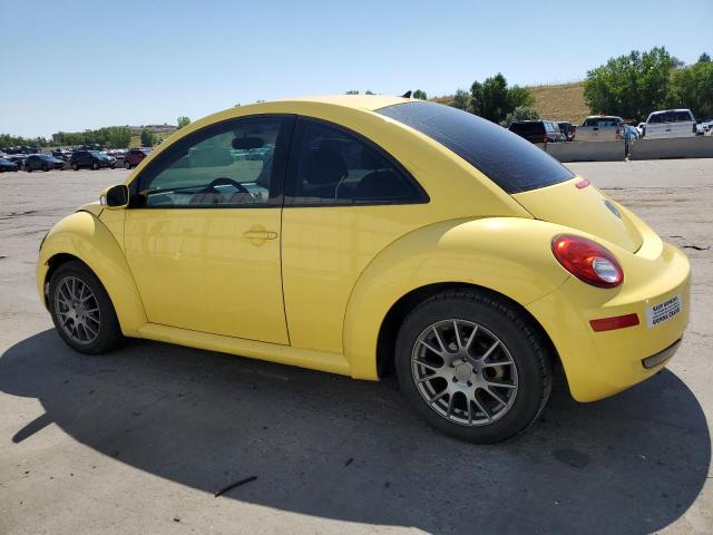 3VWPG3AG8AM011041 - 2010 VOLKSWAGEN NEW BEETLE YELLOW photo 2