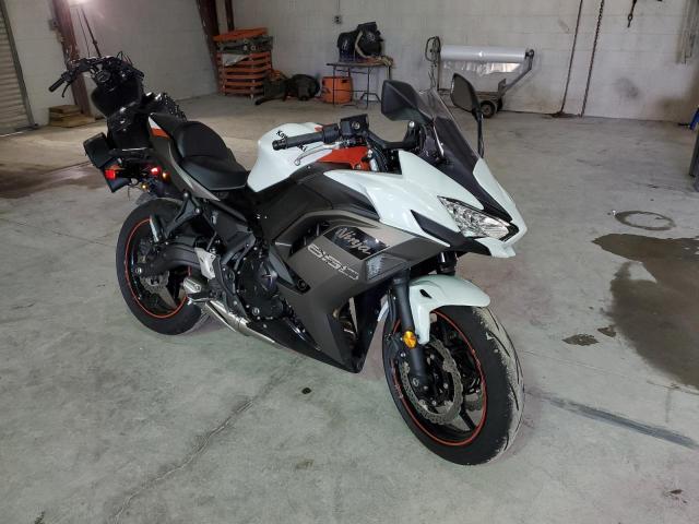 ML5EXER1XPDA90137 - 2023 KAWASAKI EX650 R WHITE photo 1