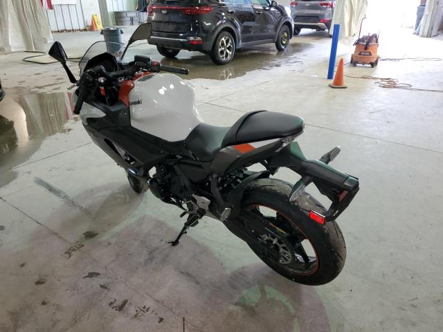 ML5EXER1XPDA90137 - 2023 KAWASAKI EX650 R WHITE photo 3