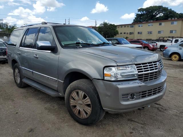 5LMFU27508LJ06687 - 2008 LINCOLN NAVIGATOR ნაცრისფერი ფოტო 4