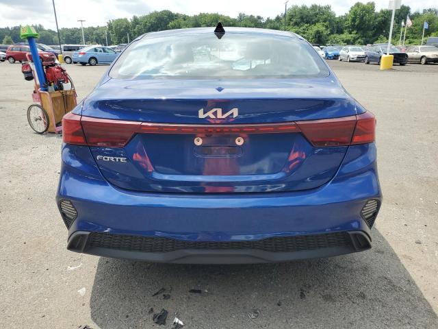 3KPF24AD1PE524403 - 2023 KIA FORTE LX BLUE photo 6