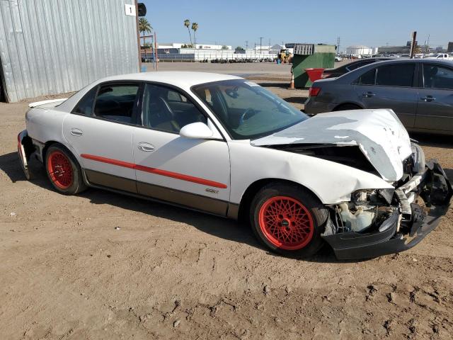 2G4WF551X11180628 - 2001 BUICK REGAL GS WHITE photo 4