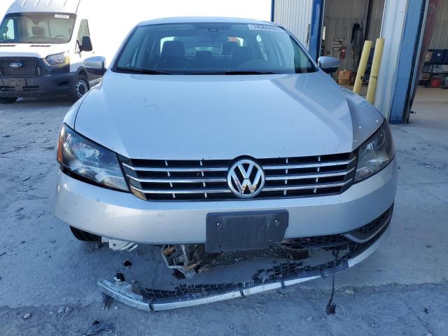 1VWBV7A34FC043482 - 2015 VOLKSWAGEN PASSAT SE SILVER photo 9