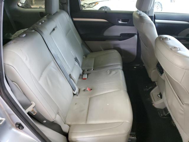 5TDJKRFH0GS282034 - 2016 TOYOTA HIGHLANDER XLE Silber Foto 11