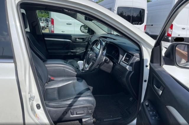 5TDJKRFHXFS168847 - 2015 TOYOTA HIGHLANDER XLE WHITE photo 5