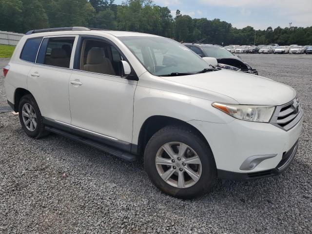 5TDZA3EH8DS045999 - 2013 TOYOTA HIGHLANDER BASE WHITE photo 4