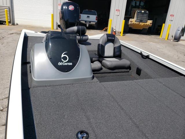 CRC10588J819 - 2019 CRES BOAT/TRL WHITE photo 6