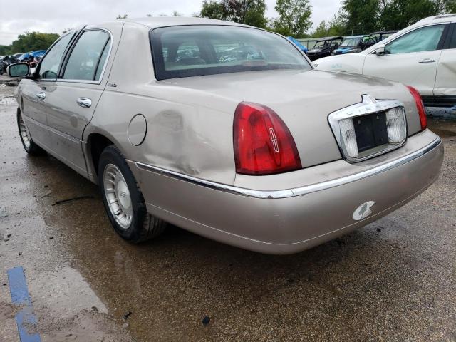 1LNHM81W22Y635634 - 2002 LINCOLN TOWN CAR EXECUTIVE BEIGE photo 2