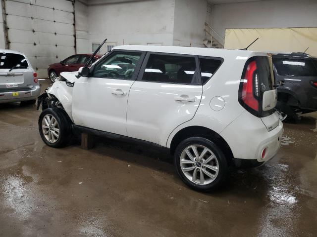 KNDJP3A52J7508698 - 2018 KIA SOUL + WHITE photo 2