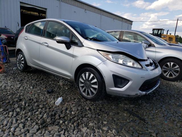 3FADP4EJXDM213391 - 2013 FORD FIESTA SE SILVER photo 4