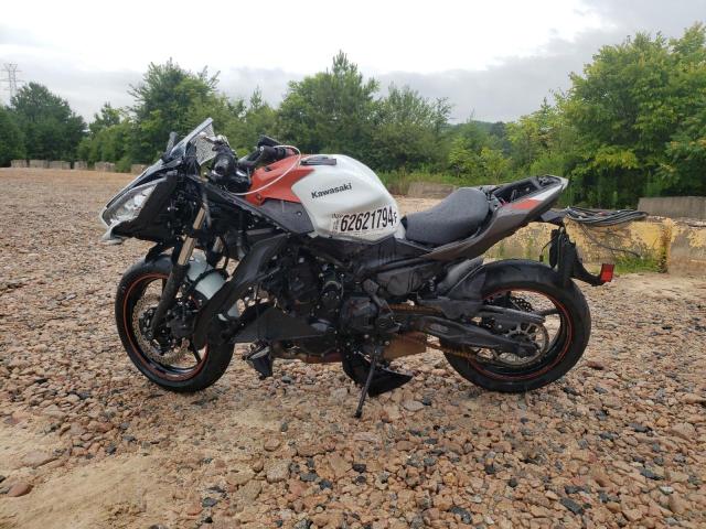 ML5EXER10PDA85271 - 2023 KAWASAKI EX650 R WHITE photo 3