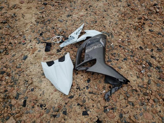 ML5EXER10PDA85271 - 2023 KAWASAKI EX650 R WHITE photo 9