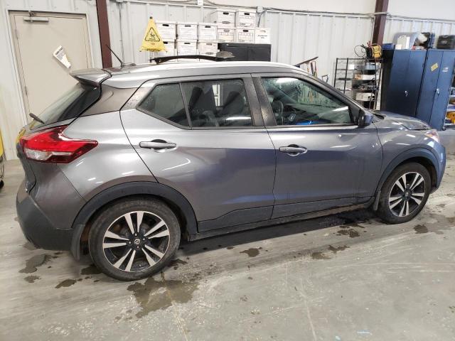 3N1CP5CU9KL563917 - 2019 NISSAN KICKS S GRAY photo 3