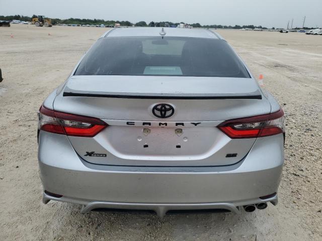 4T1G11AK9PU783710 - 2023 TOYOTA CAMRY SE NIGHT SHADE SILVER photo 6