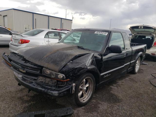 1GCCS19W928120176 - 2002 CHEVROLET S TRUCK S10 BLACK photo 1