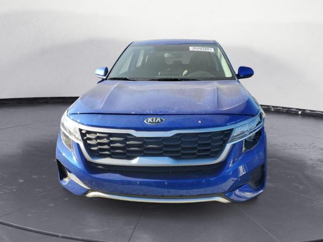 KNDEPCAA0M7150150 - 2021 KIA SELTOS LX BLUE photo 5