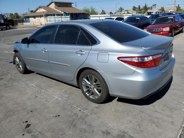 4T1BF1FK2FU484594 - 2015 TOYOTA CAMRY LE/X LE SILVER photo 2