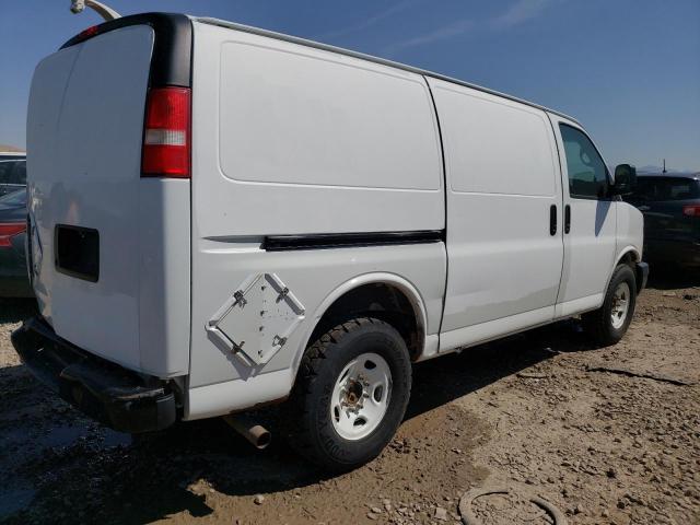 1GTW7FCA9C1182308 - 2012 GMC SAVANA G2500 WHITE photo 3