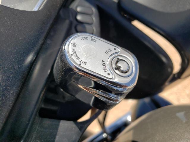 1HD1KHC17KB658793 - 2019 HARLEY-DAVIDSON FLTRX 灰色 照片 8