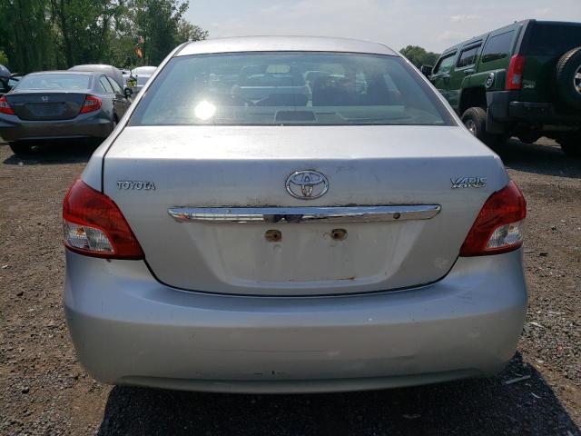 JTDBT923981285394 - 2008 TOYOTA YARIS SILVER photo 6