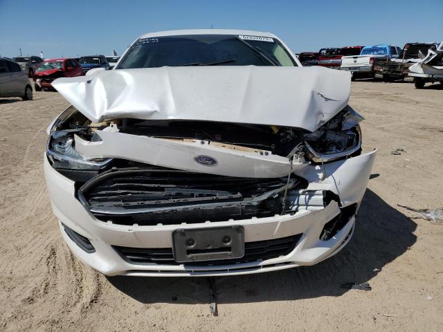 3FA6P0H70GR390735 - 2016 FORD FUSION SE WHITE photo 5