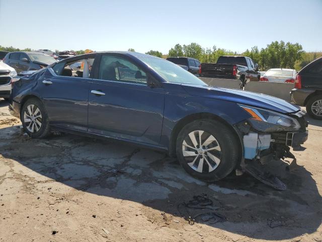 1N4BL4BW3KC214156 - 2019 NISSAN ALTIMA S BLUE photo 4