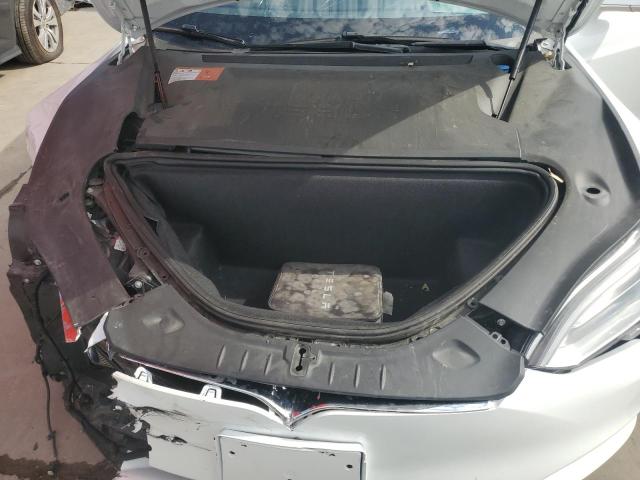 5YJSA1E2XJF286948 - 2018 TESLA MODEL S WHITE photo 11