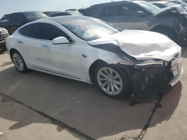 5YJSA1E2XJF286948 - 2018 TESLA MODEL S WHITE photo 4