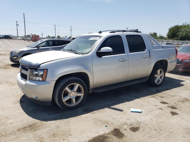 3GNMCFE02BG285018 - 2011 CHEVROLET AVALANCHE LT SILVER photo 1