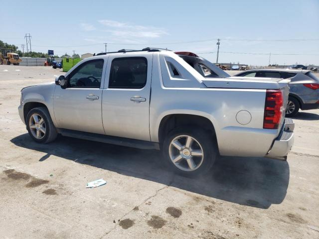 3GNMCFE02BG285018 - 2011 CHEVROLET AVALANCHE LT SILVER photo 2