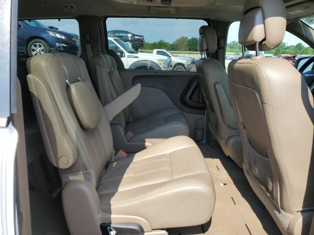 2C4RC1CG4GR304414 - 2016 CHRYSLER TOWN & COU TOURING L WHITE photo 11