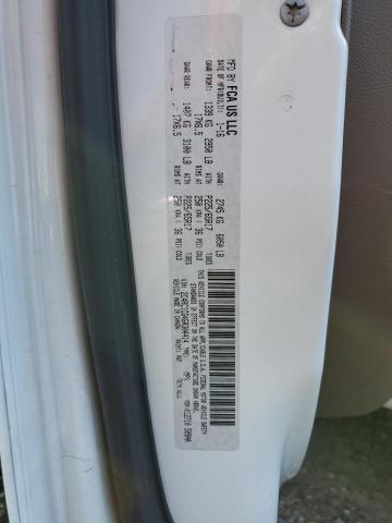 2C4RC1CG4GR304414 - 2016 CHRYSLER TOWN & COU TOURING L WHITE photo 13