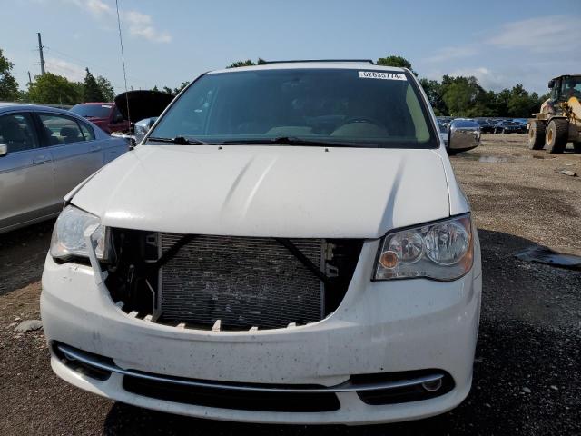 2C4RC1CG4GR304414 - 2016 CHRYSLER TOWN & COU TOURING L WHITE photo 5