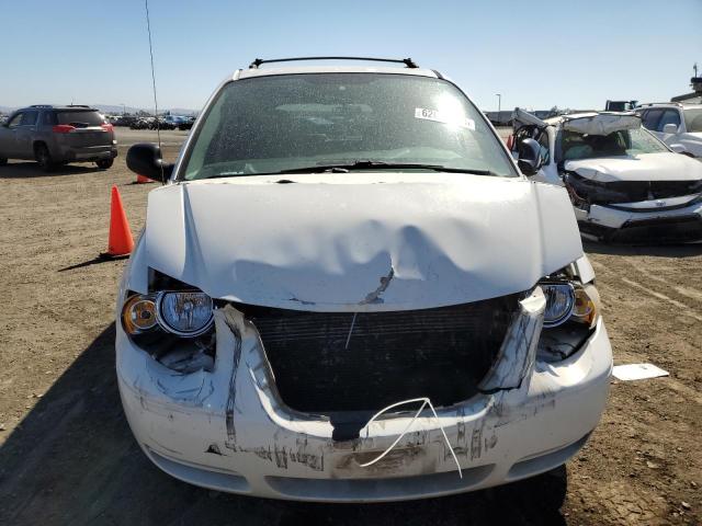 2C4GP54L15R517624 - 2005 CHRYSLER TOWN & COU TOURING 白色 照片 5