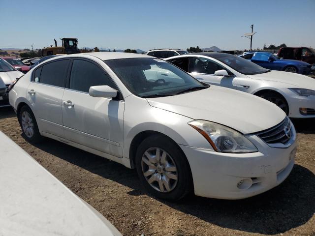 1N4AL2AP0CN500532 - 2012 NISSAN ALTIMA BASE WHITE photo 4