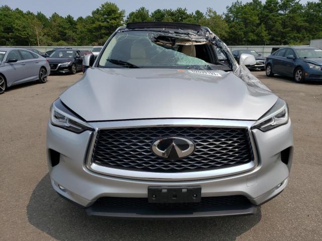 3PCAJ5M3XKF133744 - 2019 INFINITI QX50 ESSENTIAL SILVER photo 5