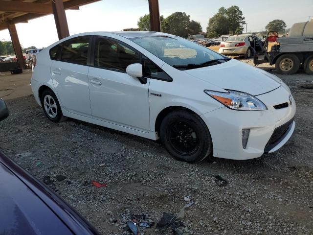 JTDKN3DU7F1957561 - 2015 TOYOTA PRIUS WHITE photo 4