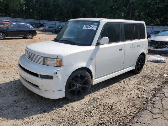 JTLKT324064096333 - 2006 TOYOTA SCION XB WHITE photo 1