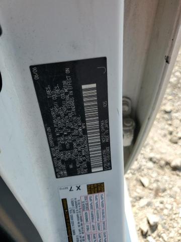 JTLKT324064096333 - 2006 TOYOTA SCION XB WHITE photo 12