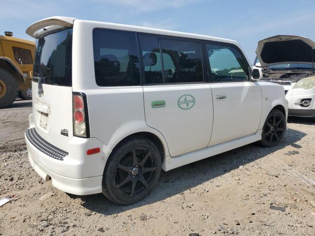 JTLKT324064096333 - 2006 TOYOTA SCION XB WHITE photo 3