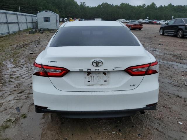 4T1B11HK8JU531633 - 2018 TOYOTA CAMRY L WHITE photo 6