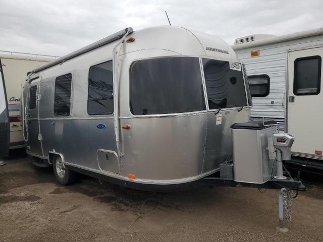 1STVRTF18HJ536957 - 2017 AIRS TRAVEL TRA 银色 照片 1